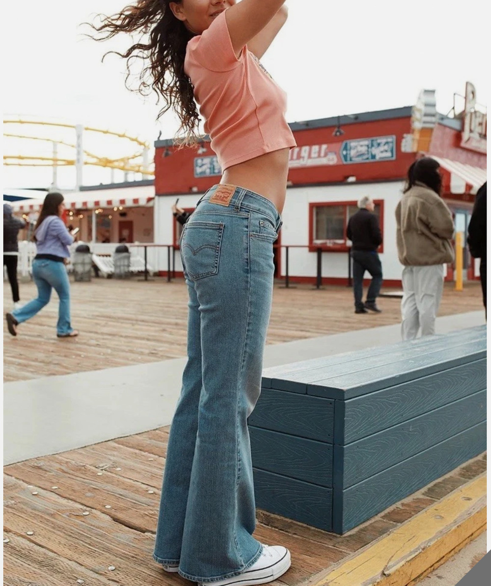 Levi's Superlow Boot Flare Jeans Blue Medium Wash Denim Women’s Size W26x32"